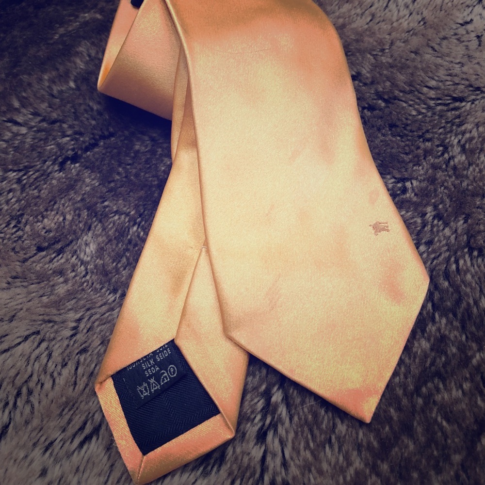Gold Burberry tie modern thin